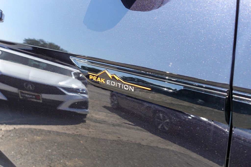 New 2026 Volkswagen Atlas Peak Edition image 8