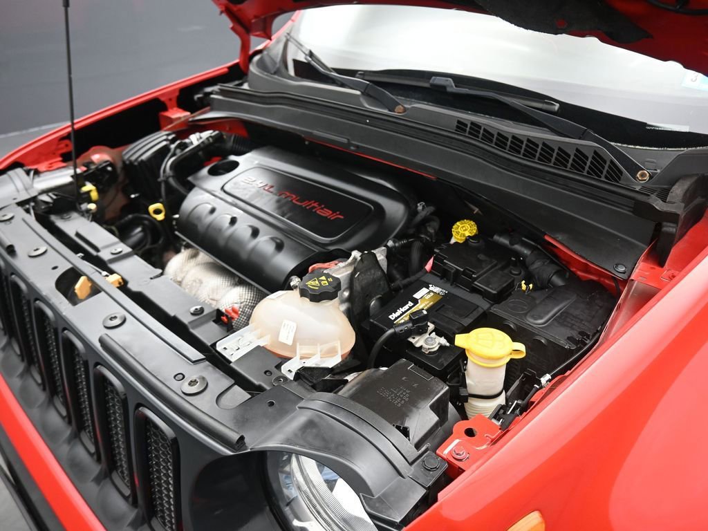 Used 2017 Jeep Renegade Altitude FWD image 44