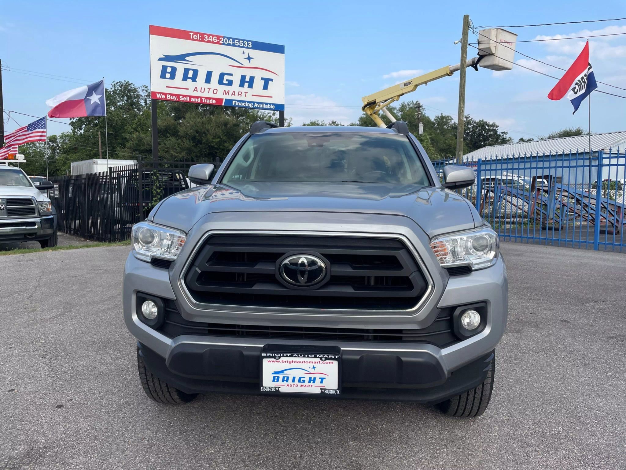 Used 2021 Toyota Tacoma SR5 image 1