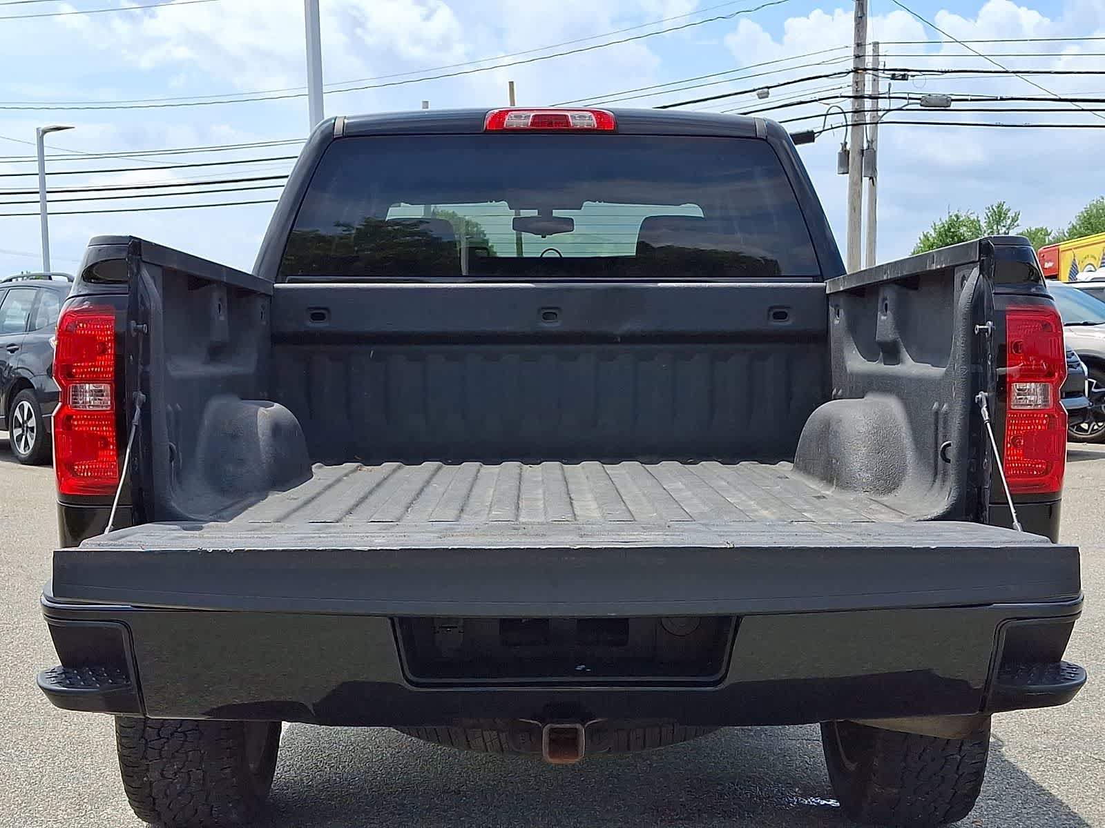 Used 2018 Chevrolet Silverado 1500 Custom w/ Custom Value Package AWD/4WD image 27