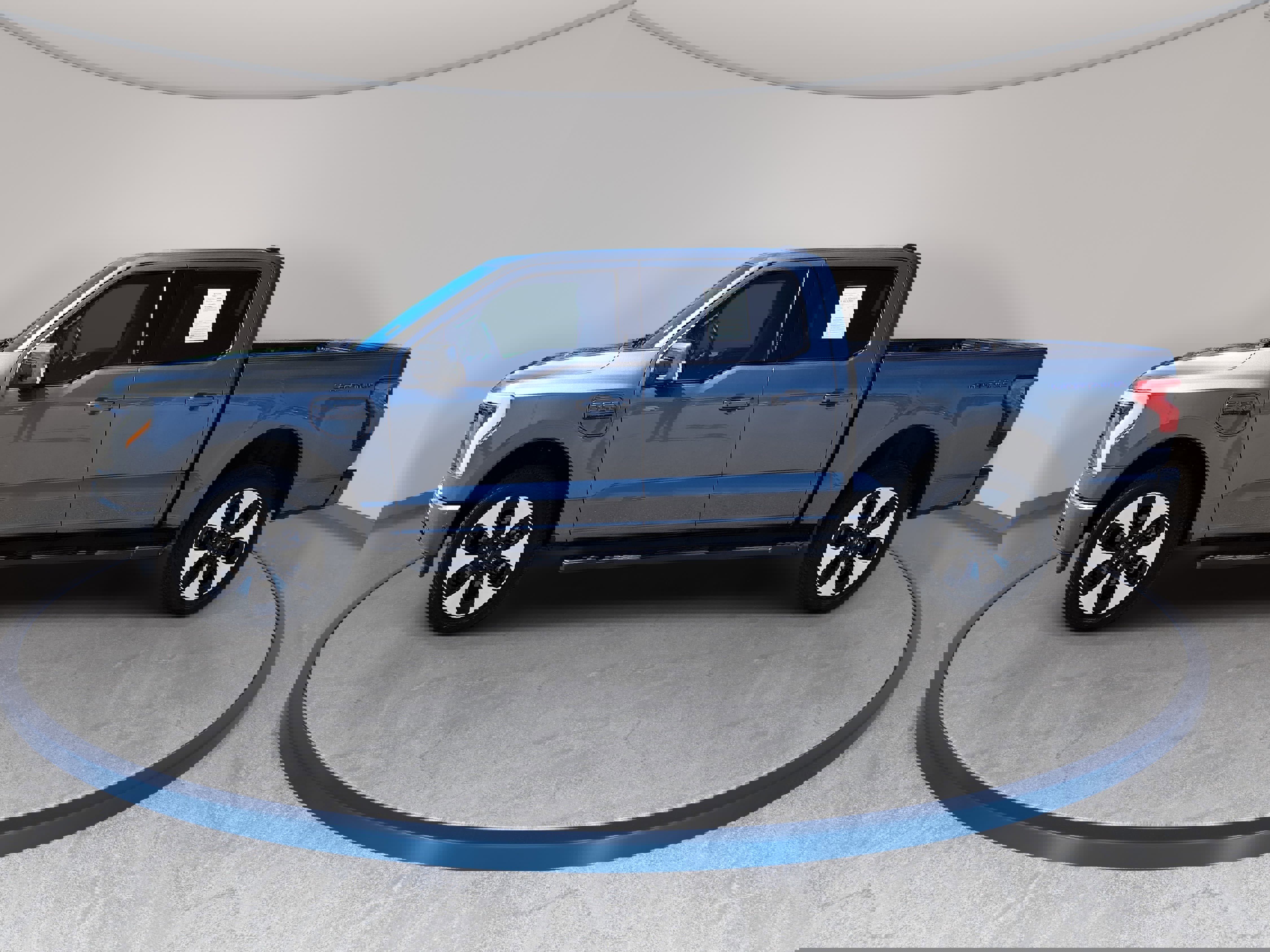 Used 2023 Ford F150 Lightning Platinum AWD/4WD image 5