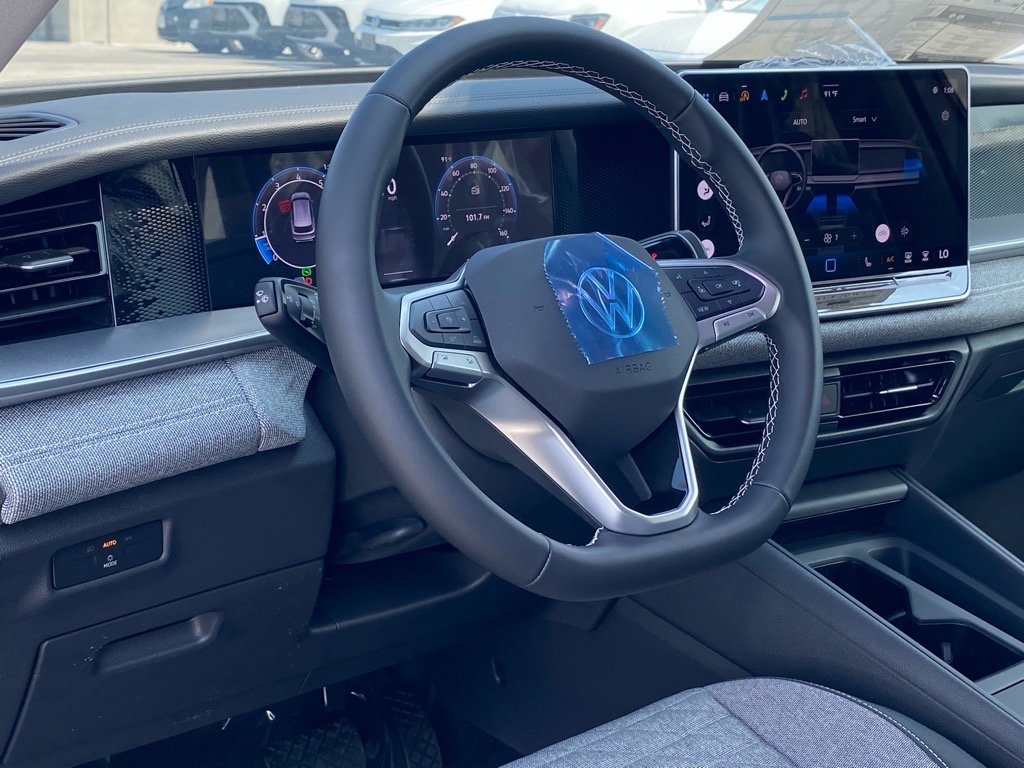 New 2025 Volkswagen Tiguan S image 3