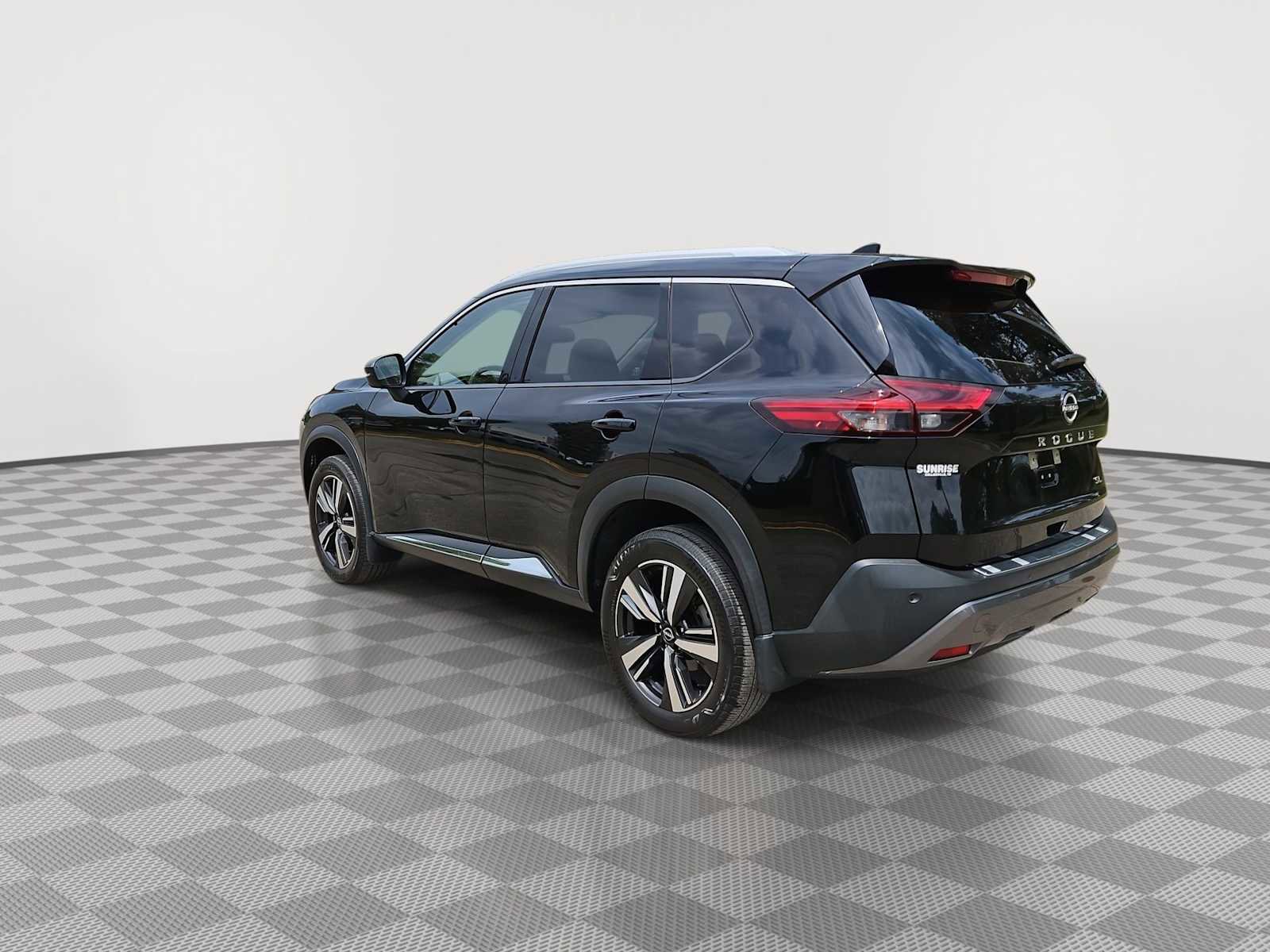 Used 2023 Nissan Rogue SL FWD image 10