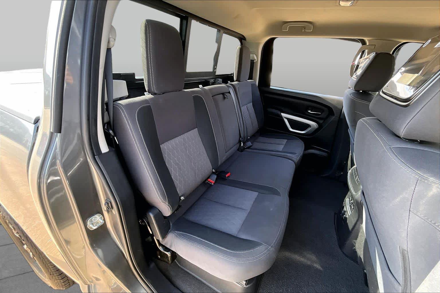 Used 2021 Nissan Titan SV w/ SV Convenience Package AWD/4WD image 18