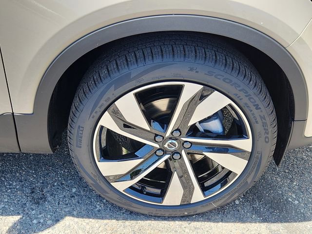 New 2025 Volvo XC40 B5 Ultra w/ Climate Package AWD/4WD image 15