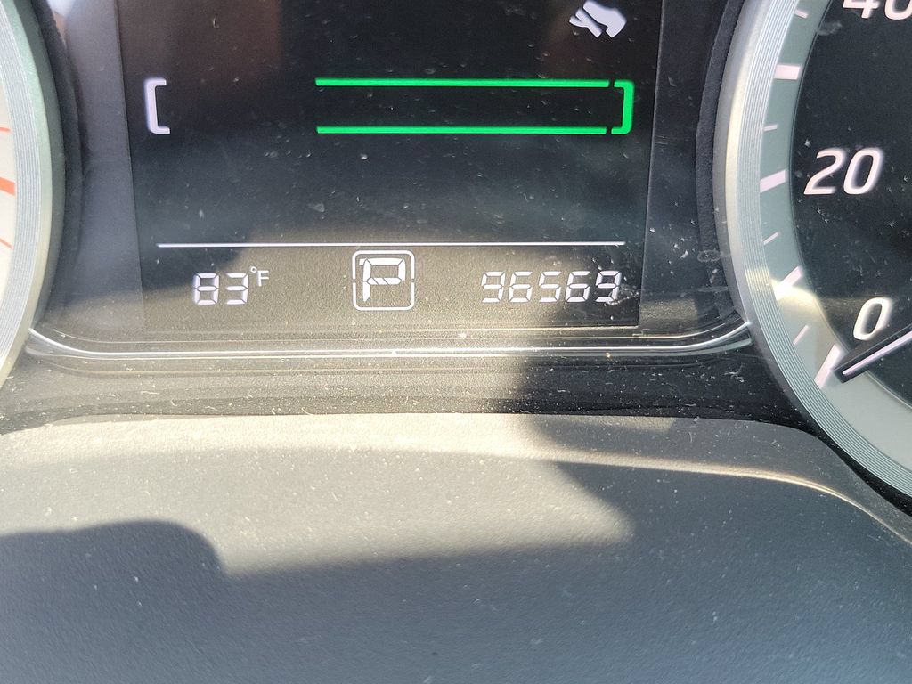 Used 2013 Nissan Sentra SL w/ Premium Pkg FWD image 23