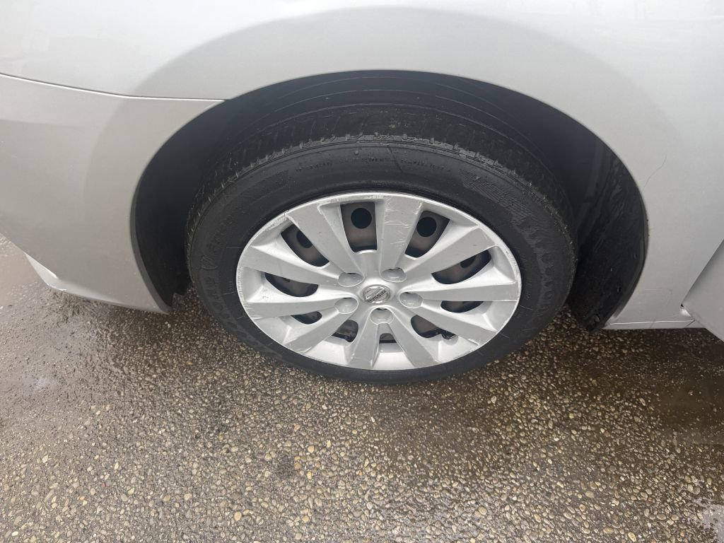 Used 2016 Nissan Sentra S image 15