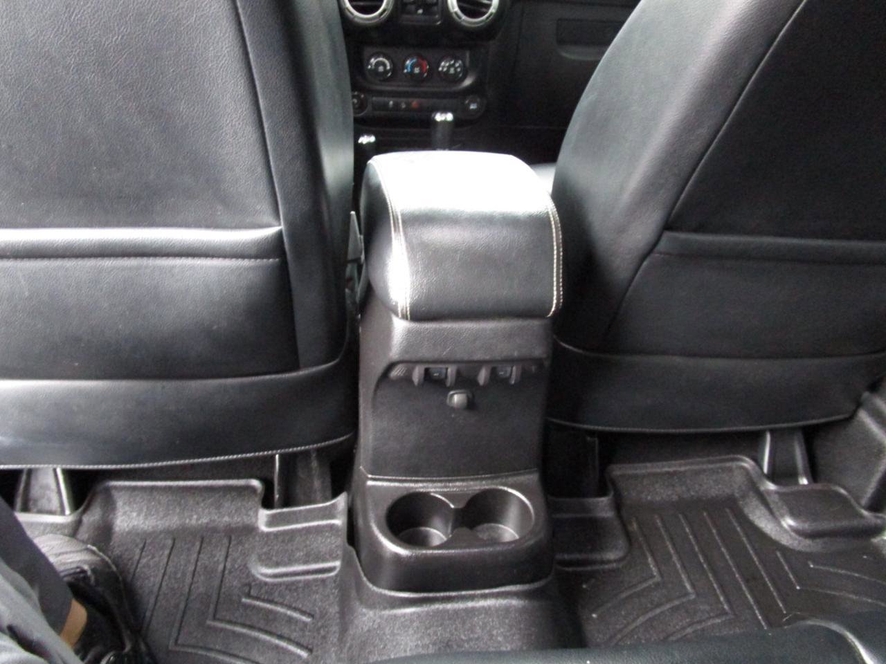 Used 2013 Jeep Wrangler Unlimited Sport AWD/4WD image 15