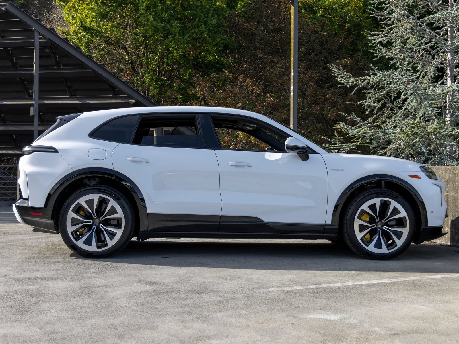 New 2026 Porsche Cayenne Turbo AWD/4WD image 12