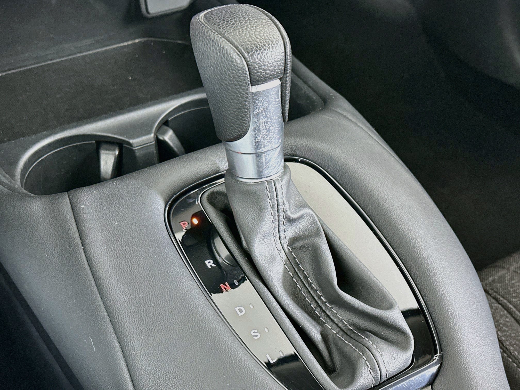 Used 2023 Honda HR-V LX image 24
