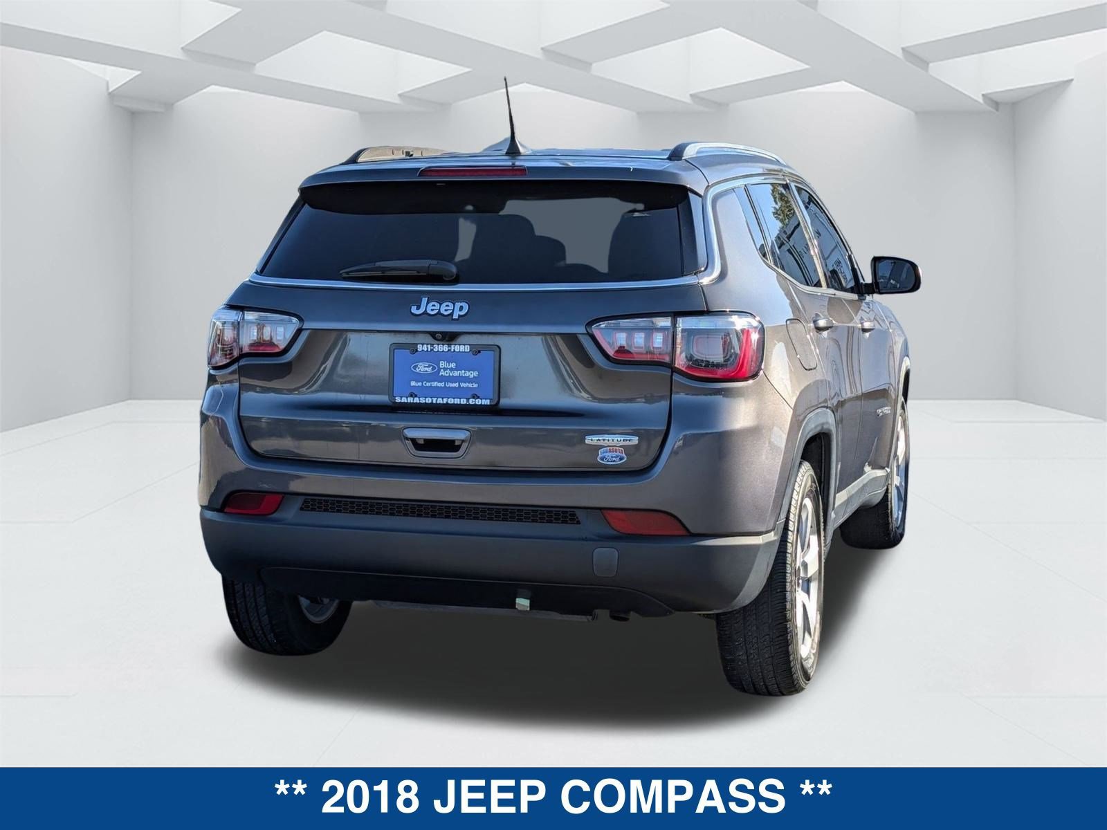 Used 2018 Jeep Compass Latitude w/ Popular Equipment Group image 4