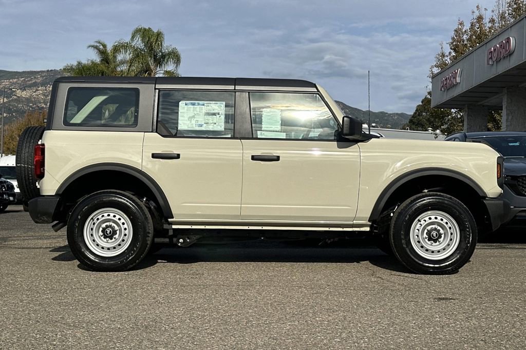 New 2025 Ford Bronco 4-Door image 4