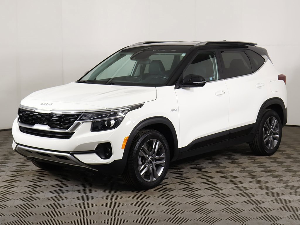 Used 2023 Kia Seltos S w/ Navigation Package image 8