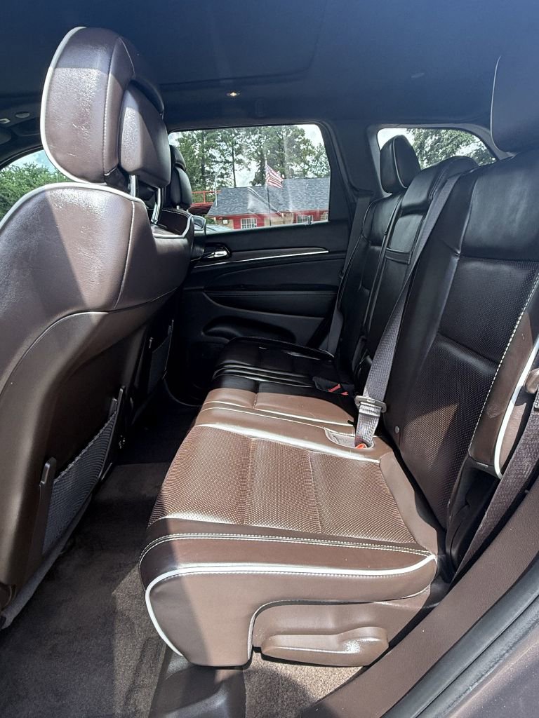 Used 2019 Jeep Grand Cherokee Overland RWD image 35