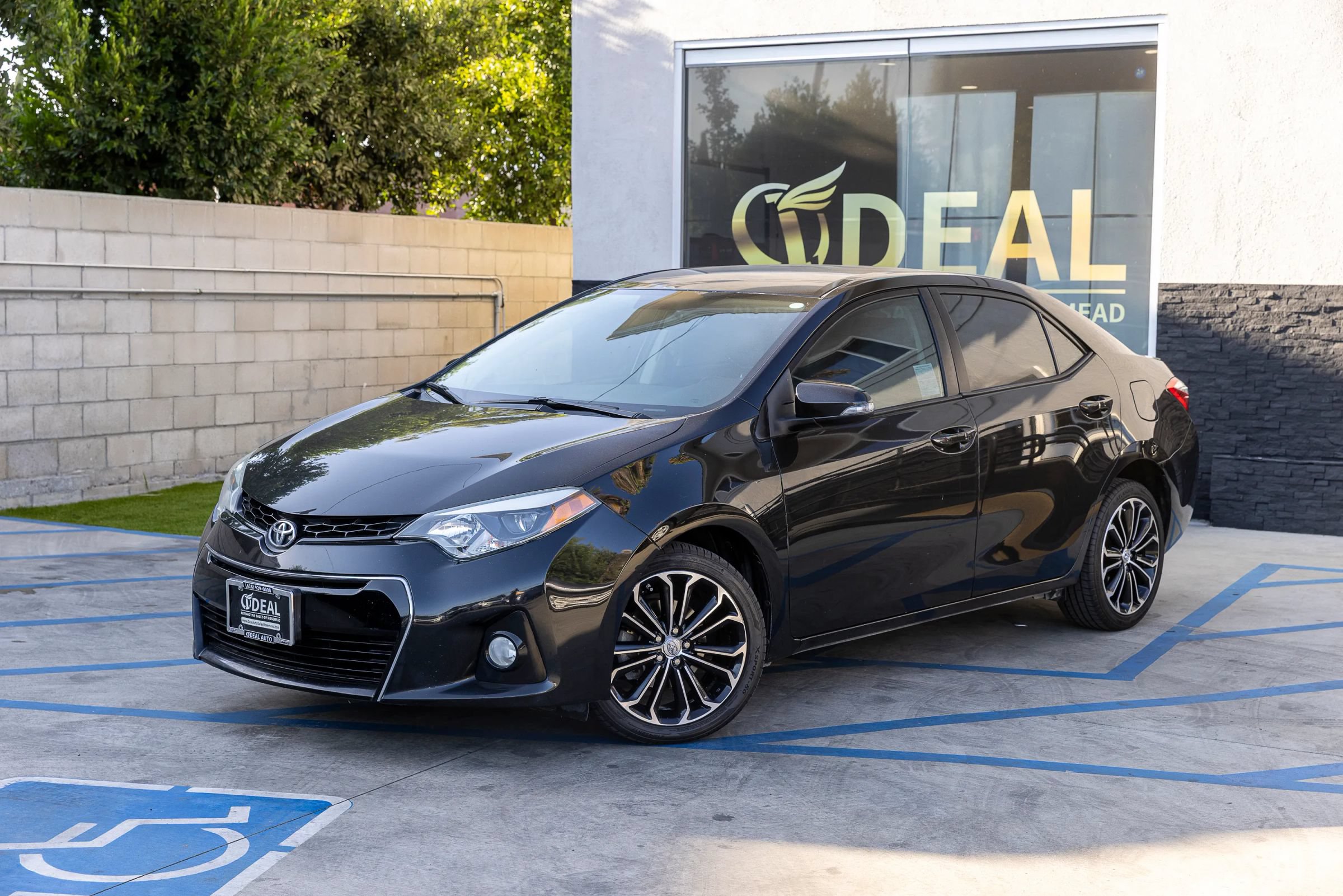 Used 2015 Toyota Corolla S FWD image 6