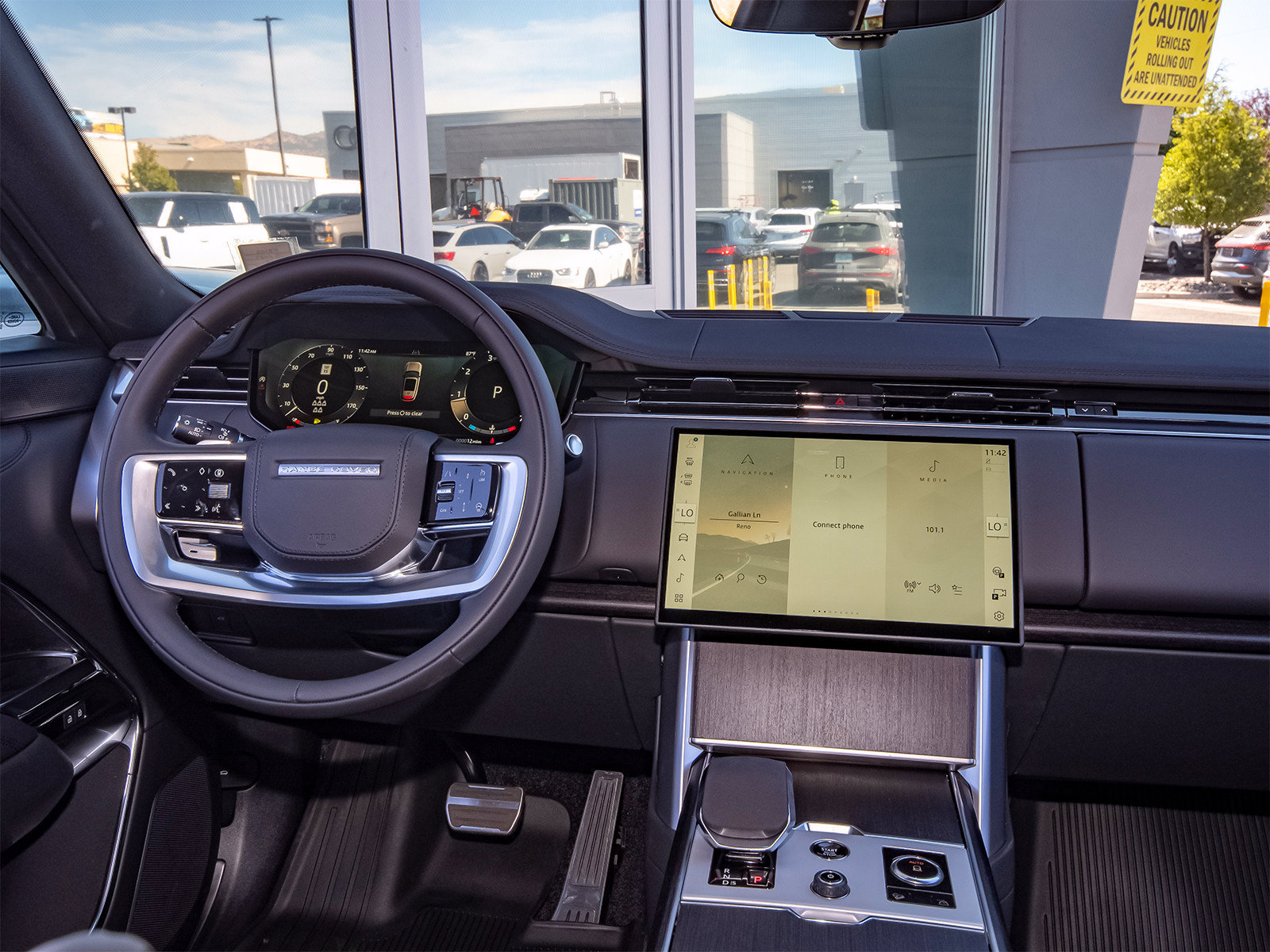 New 2027 Land Rover Range Rover Long Wheelbase SE AWD/4WD image 39