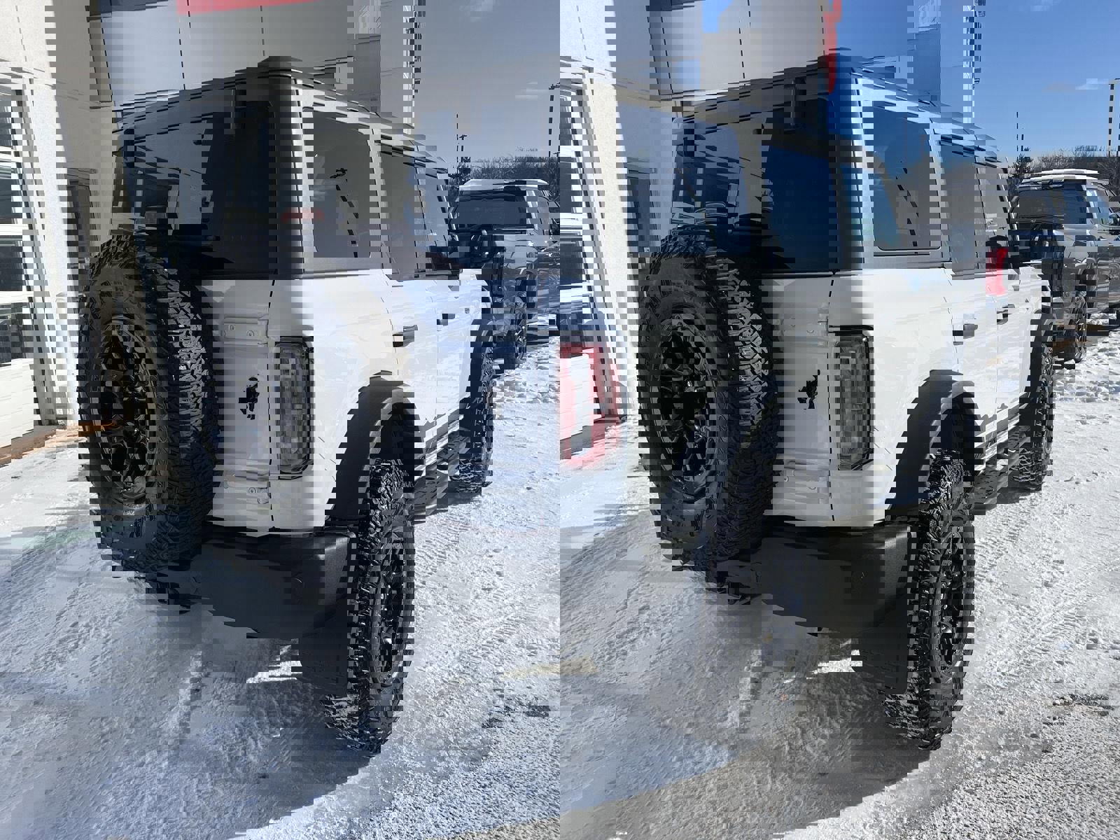 Used 2023 Ford Bronco Wildtrak image 16