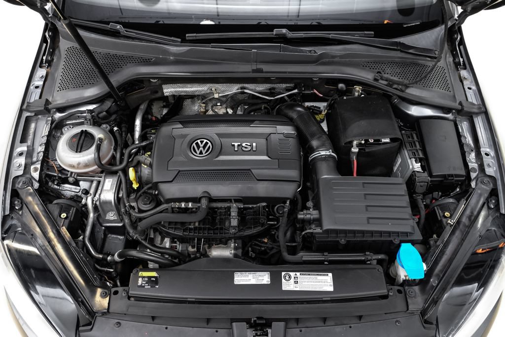 Used 2015 Volkswagen Golf S FWD image 47