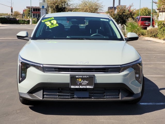 New 2026 Kia K4 FWD image 2