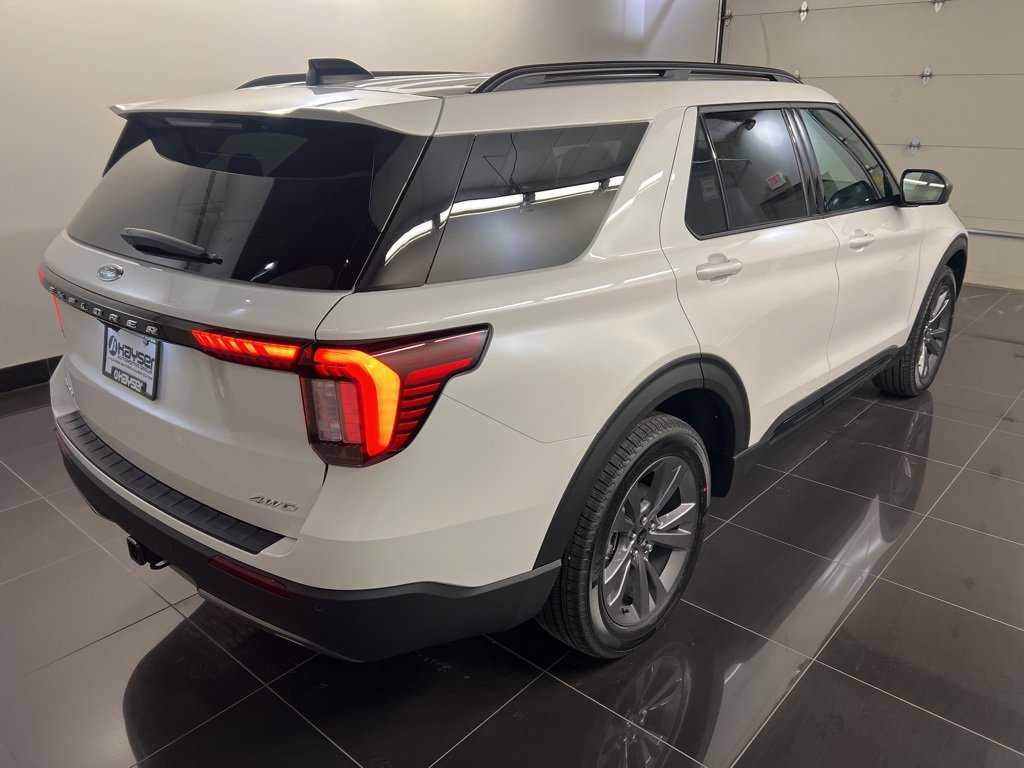 New 2026 Ford Explorer Active w/ Active Comfort Package image 6