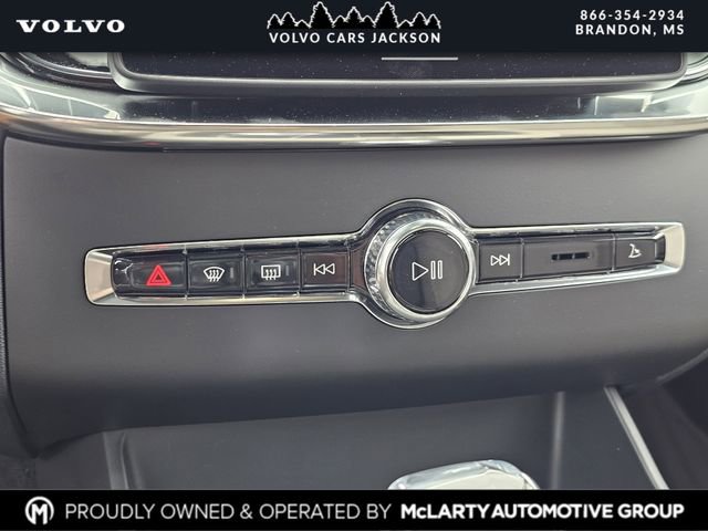 New 2026 Volvo XC90 B6 Plus w/ Protection Package Premier image 21