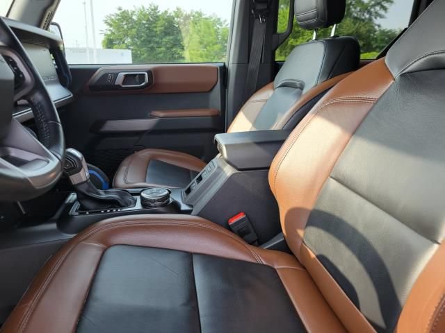 Used 2022 Ford Bronco Outer Banks AWD/4WD image 17