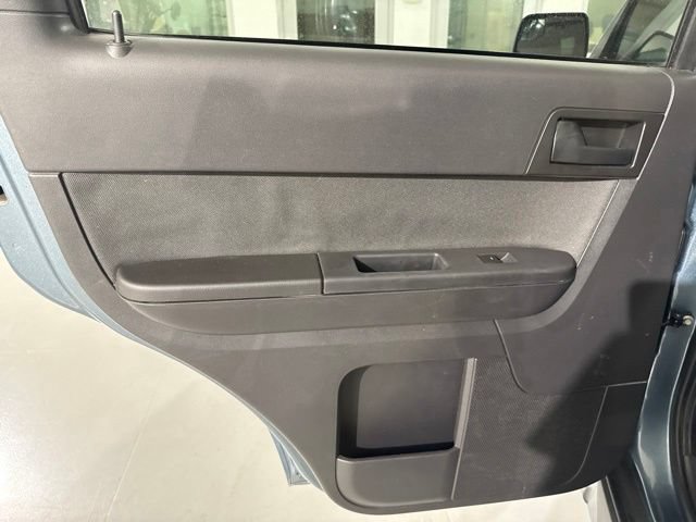 Used 2011 Ford Escape XLT w/ 201A Rapid Spec Order Code FWD image 16