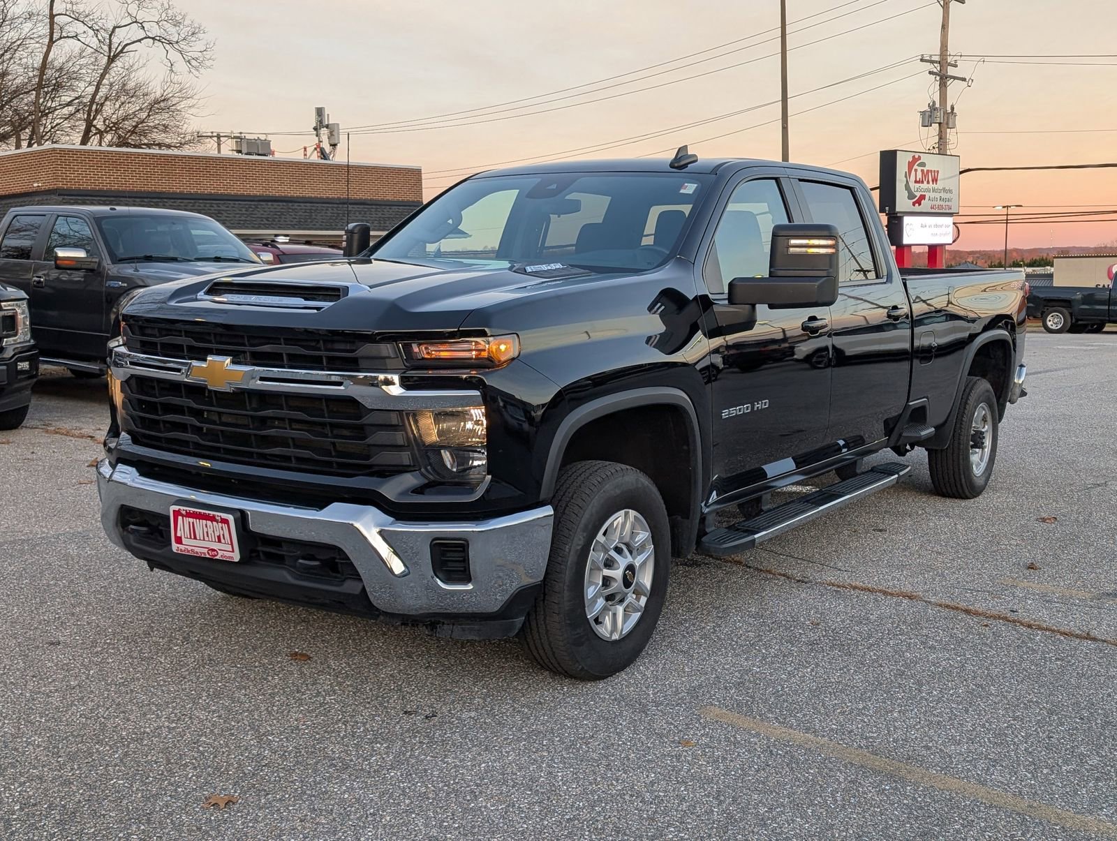Used 2024 Chevrolet Silverado 2500 LT image 7
