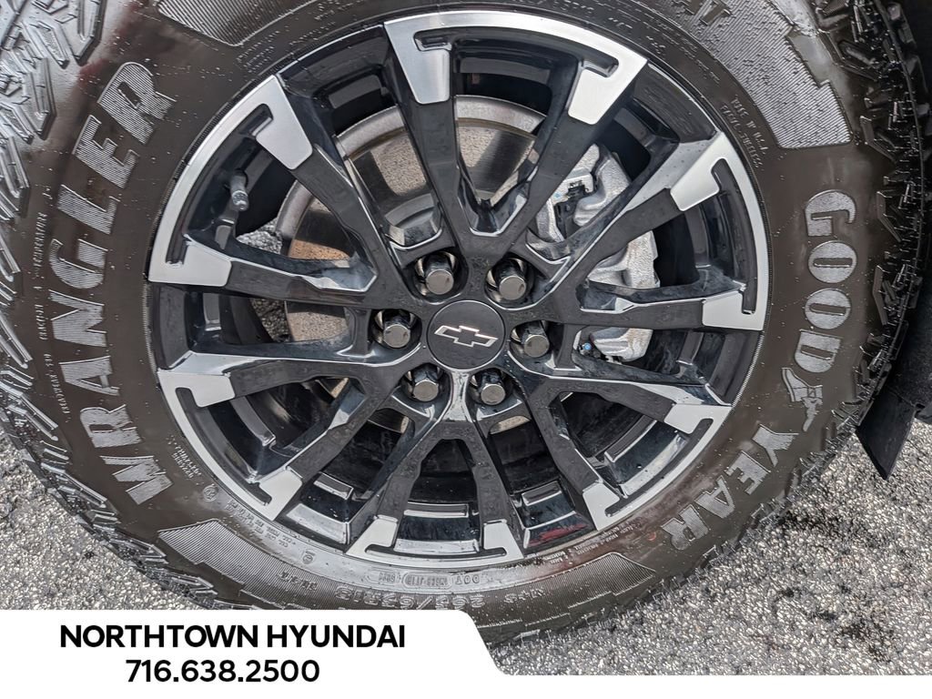 Used 2025 Chevrolet Traverse Z71 w/ Enhanced Driving Package AWD/4WD image 50