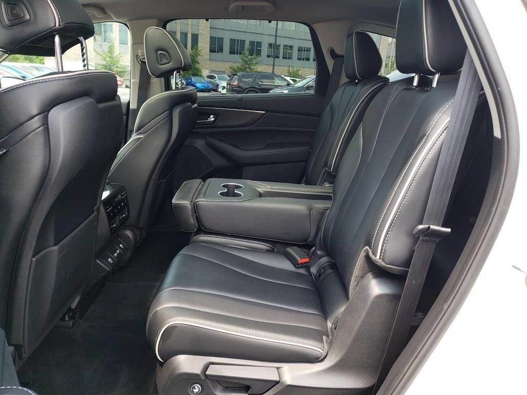 Certified 2024 Acura MDX SH-AWD w/ Advance Package image 32