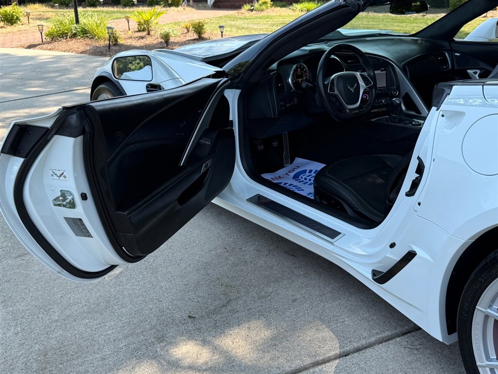 Used 2016 Chevrolet Corvette Z06 w/ 3LZ Preferred Equipment Group image 48