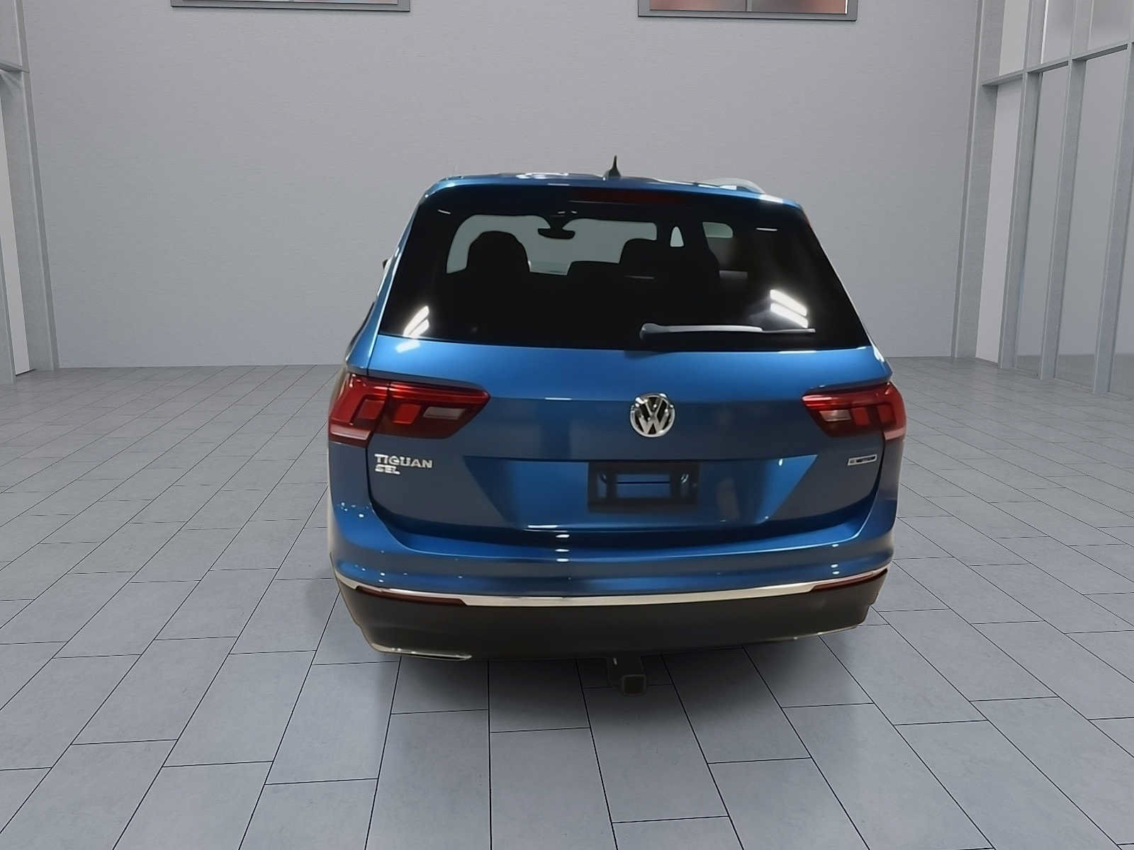 Used 2020 Volkswagen Tiguan SEL AWD/4WD image 7