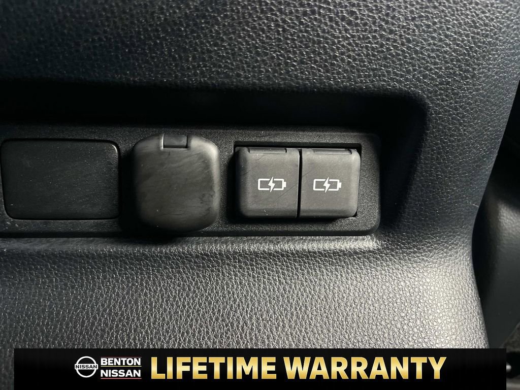 Used 2024 Toyota Land Cruiser image 55