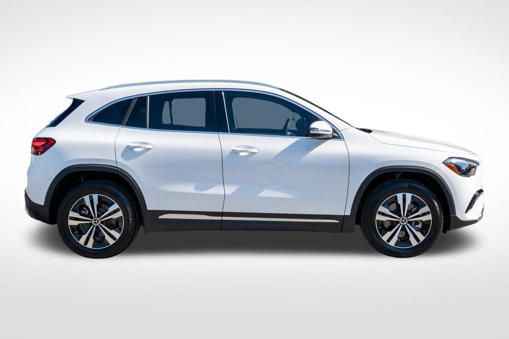 Used 2026 Mercedes-Benz GLA 250 w/ Sun & Sound Package image 9