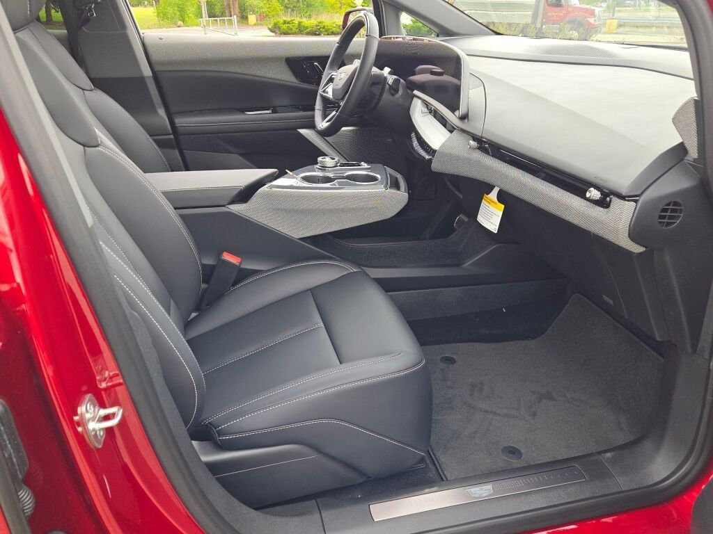 New 2026 Cadillac Optiq Sport 1 AWD/4WD image 6