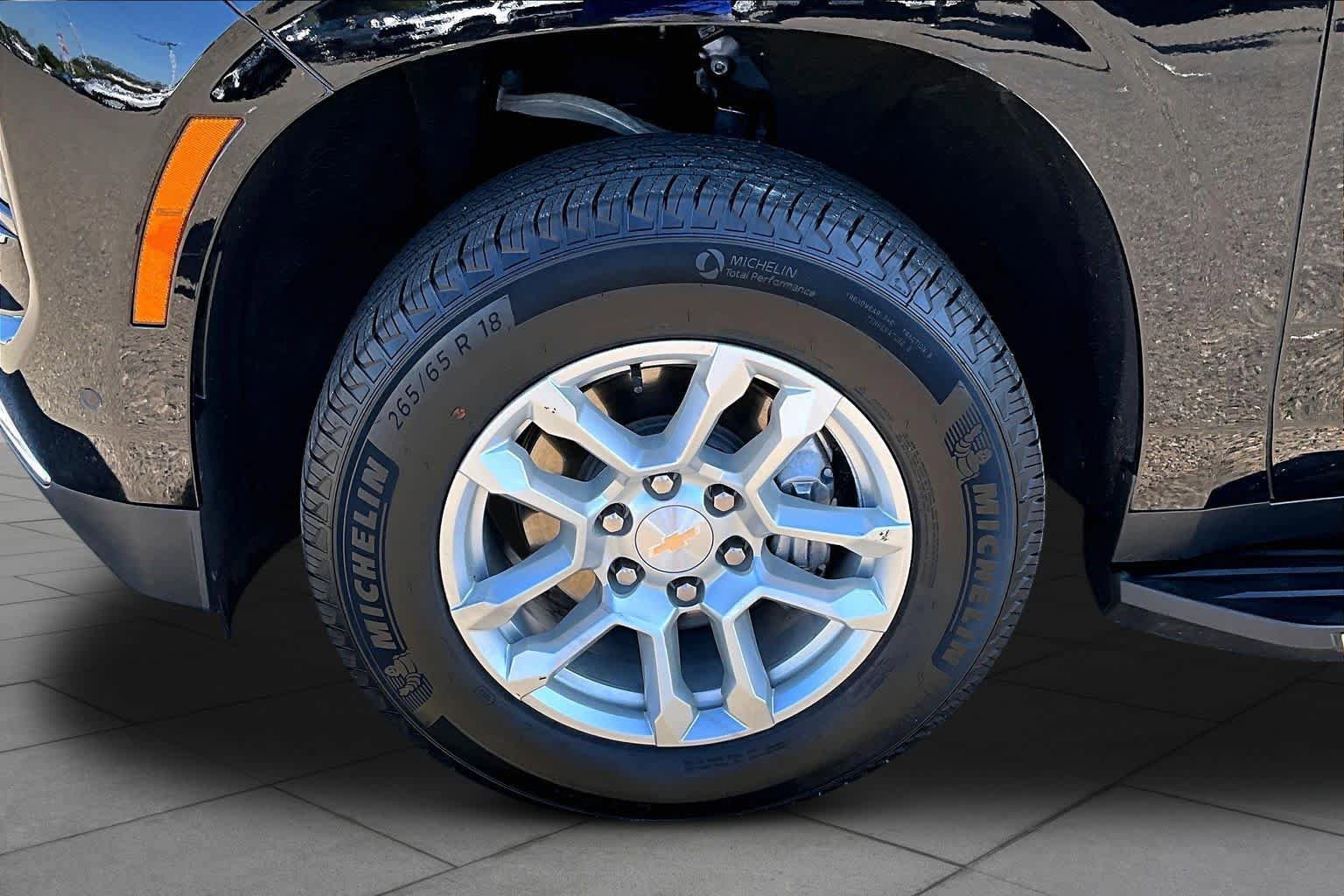 Used 2025 Chevrolet Tahoe LT AWD/4WD image 10