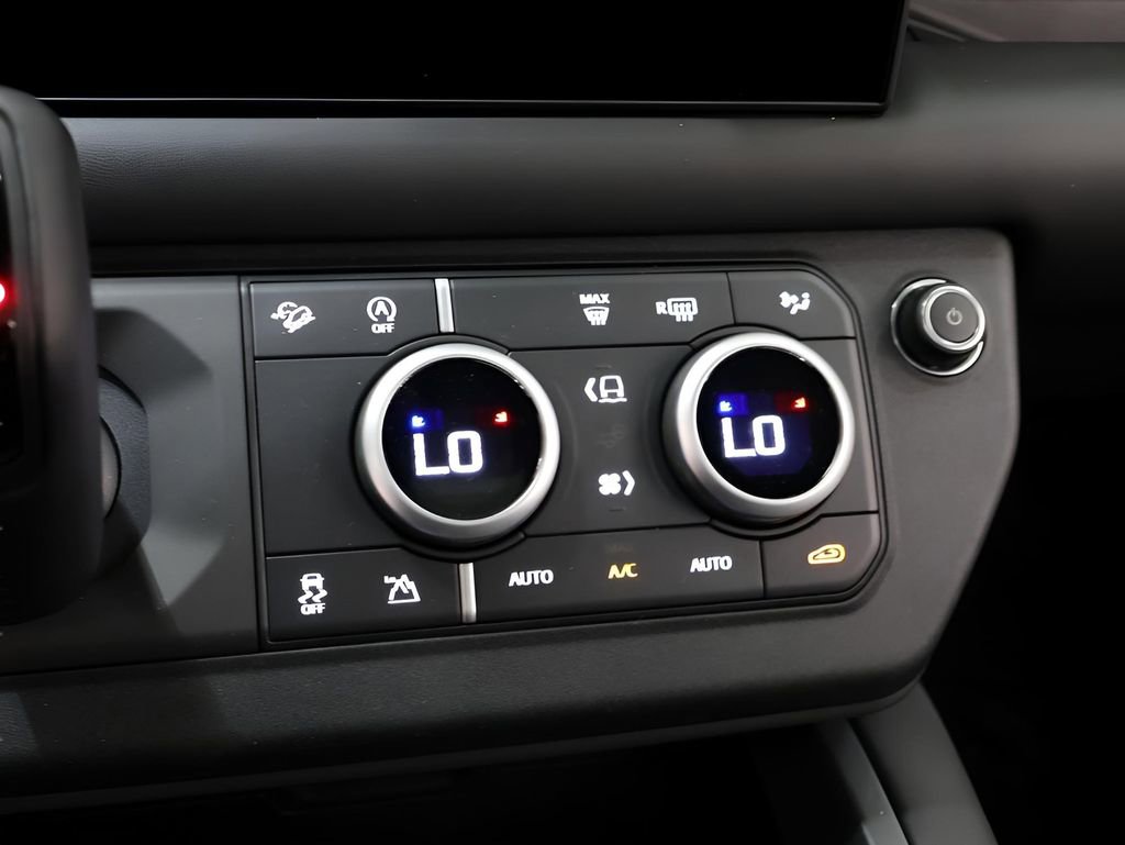 New 2025 Land Rover Defender 110 S image 20
