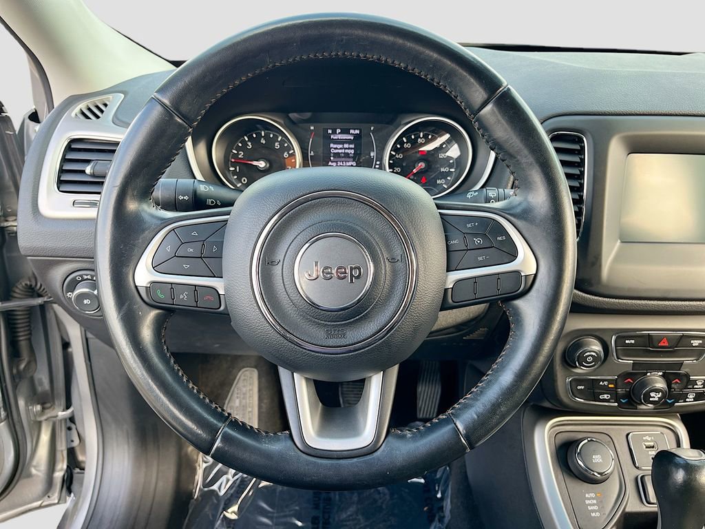 Certified 2020 Jeep Compass Latitude image 11