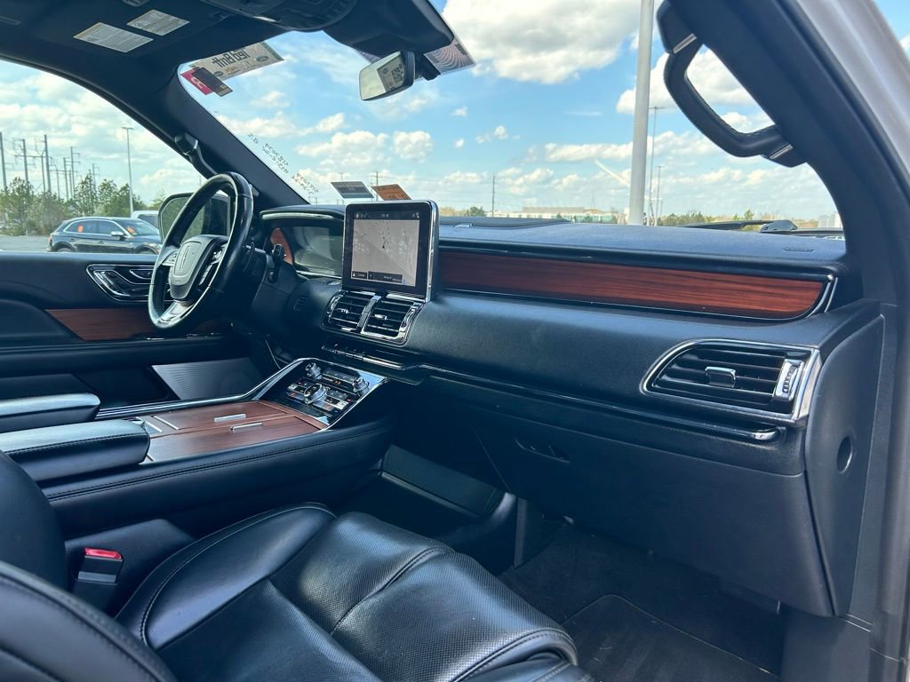 Used 2019 Lincoln Navigator L Reserve AWD/4WD image 11