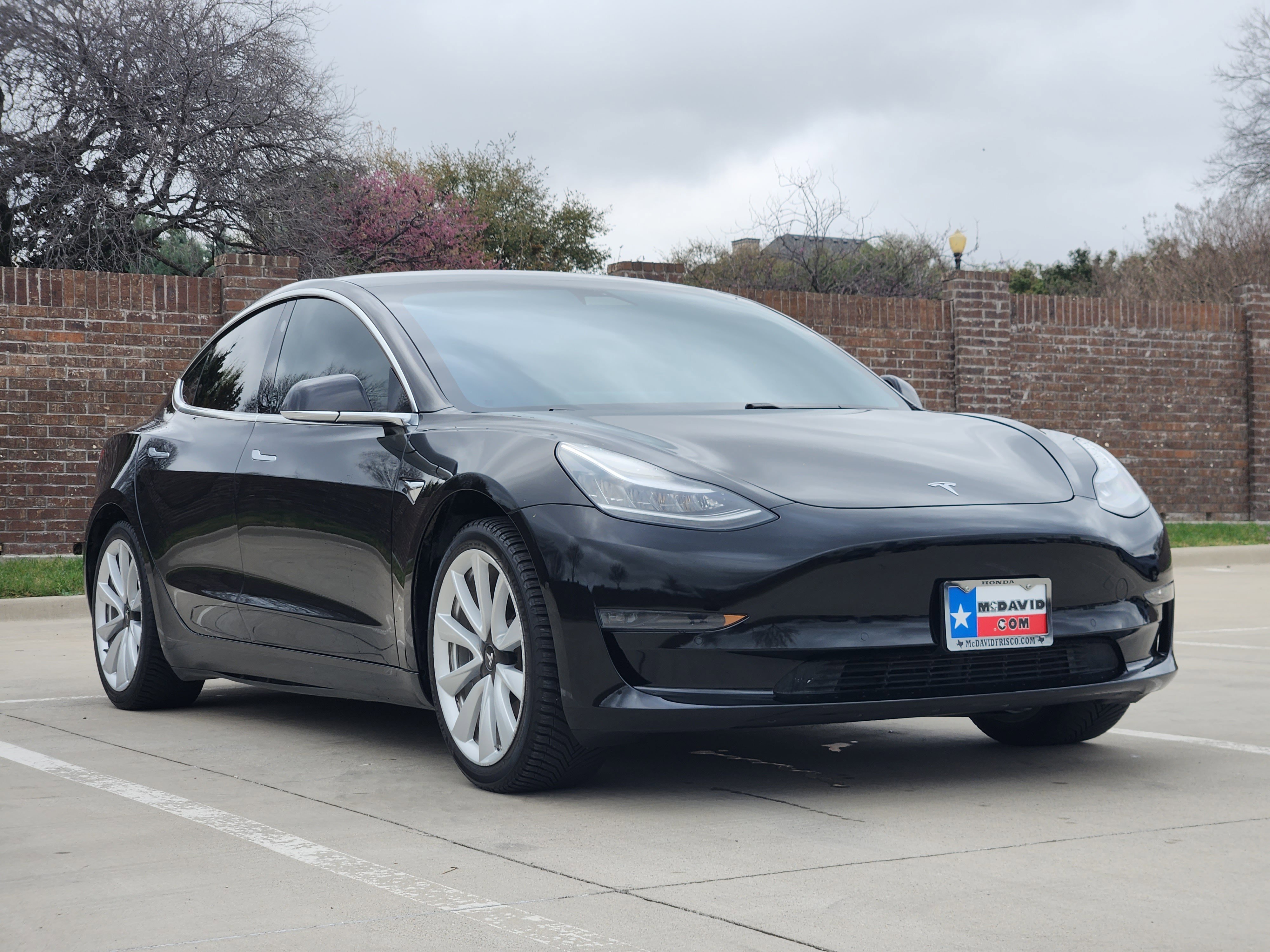 Used 2019 Tesla Model 3 Standard Range Plus image 4