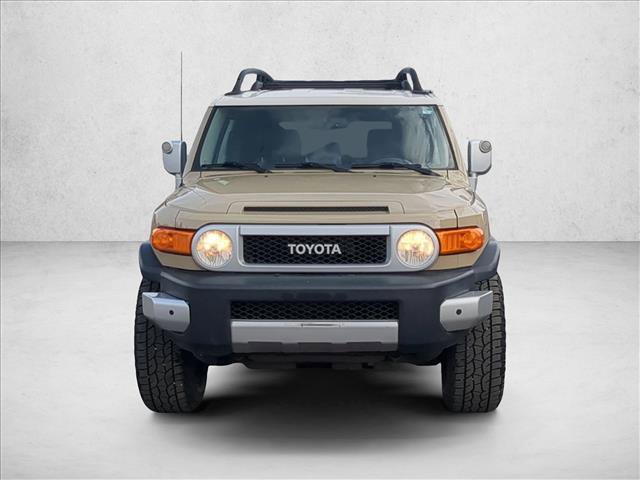 Used 2011 Toyota FJ Cruiser 4WD w/ Convenience Pkg image 2