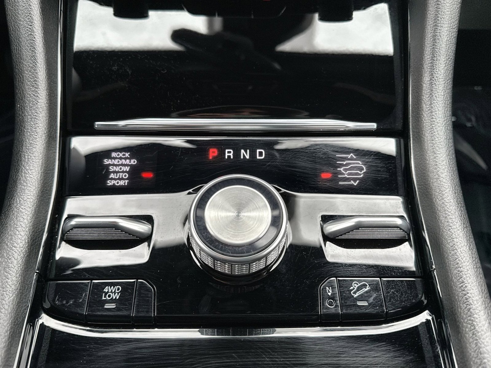 Used 2024 Jeep Grand Cherokee Overland w/ Luxury Tech Group IV image 22