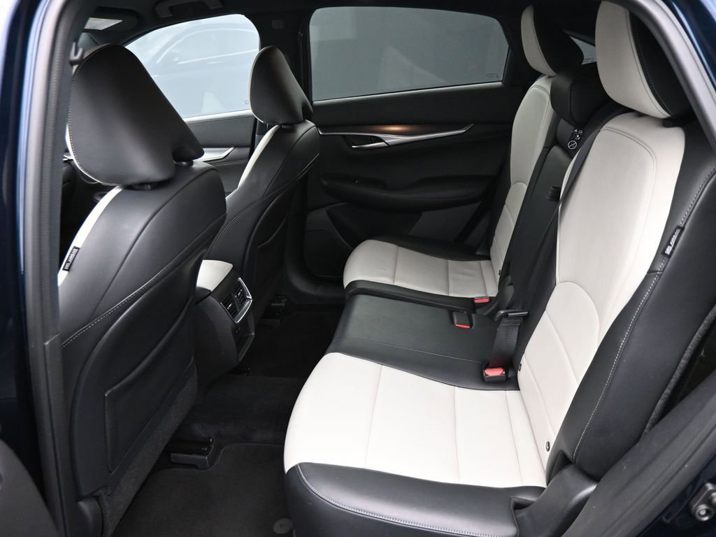 Used 2023 INFINITI QX55 Luxe w/ Cargo Package image 12