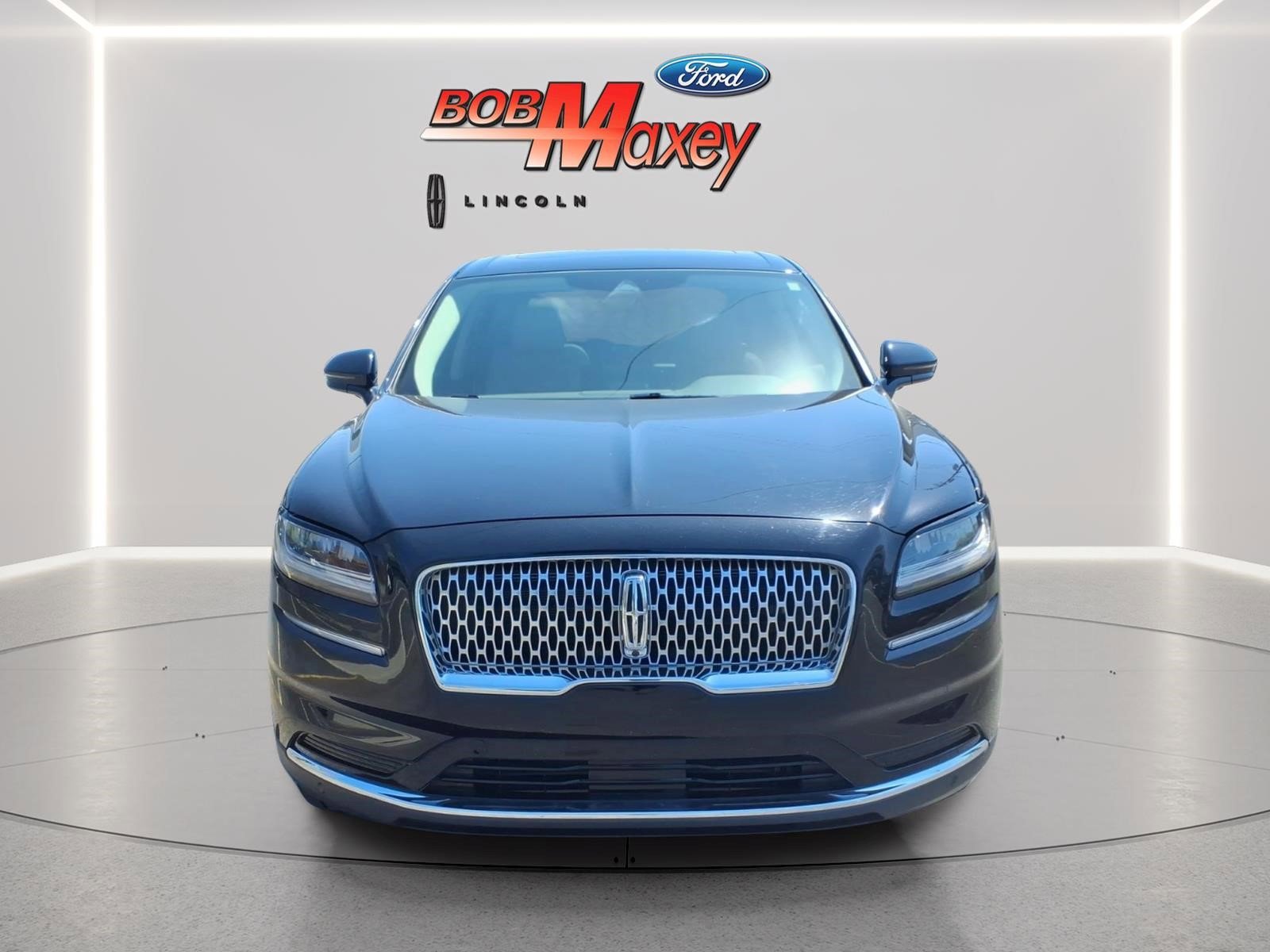 Certified 2023 Lincoln Nautilus Reserve w/ Equipment Group 201A AWD/4WD image 2