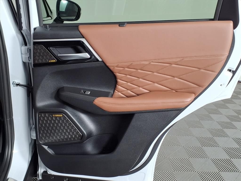 New 2026 Mitsubishi Outlander SEL FWD image 10