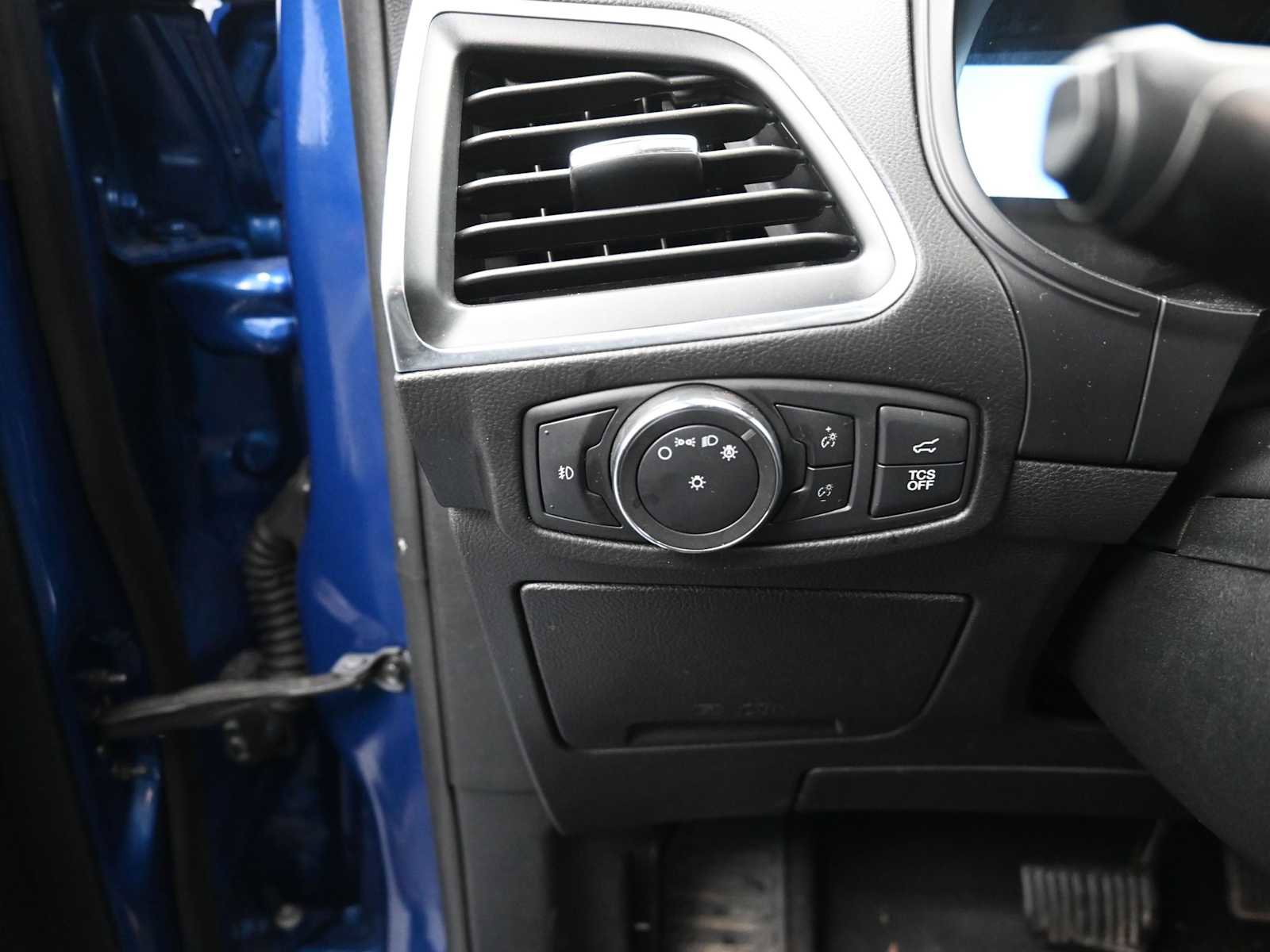 Used 2022 Ford Edge Titanium image 11