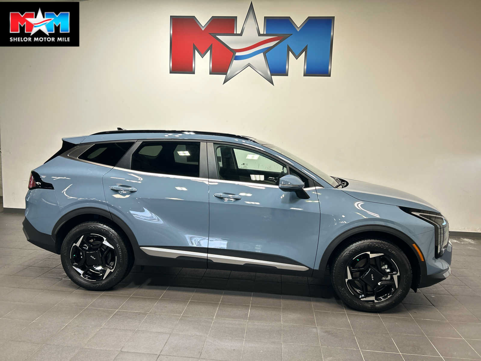 New 2027 Kia Sportage EX