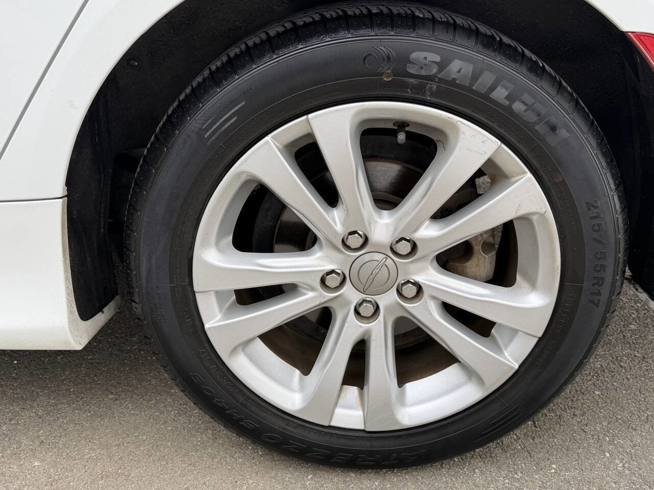 Used 2015 Chrysler 200 Limited w/ Convenience Group image 18