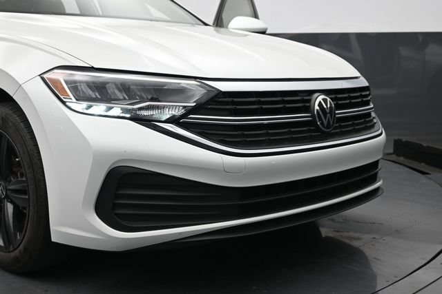 Used 2024 Volkswagen Jetta SE FWD image 33