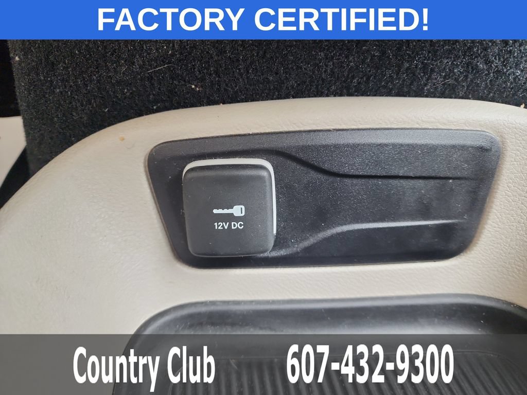 Used 2023 Chrysler Pacifica Touring-L FWD image 18